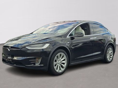 Used 2020 Tesla Model X Long Range image 3