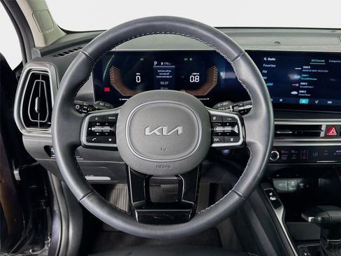 Certified 2025 Kia Sorento EX FWD image 12