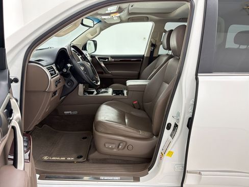 Used 2019 Lexus GX 460 Luxury AWD/4WD image 5