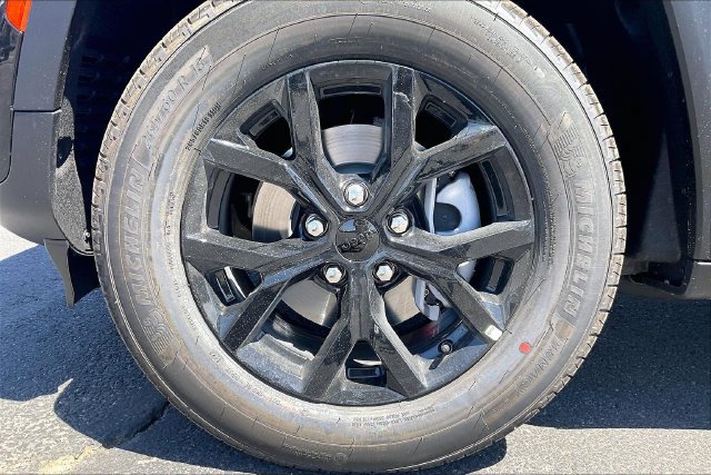 New 2026 Jeep Grand Cherokee 4WD image 12