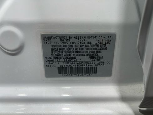 New 2025 Nissan Versa SR w/ Trunk Package image 25