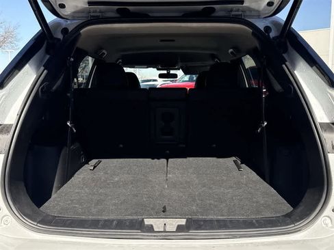 Used 2024 Mitsubishi Outlander SE image 14