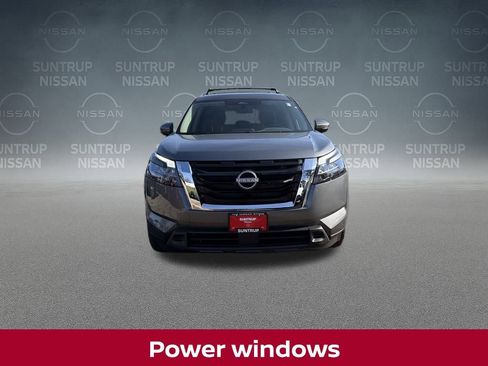 New 2025 Nissan Pathfinder SV image 10