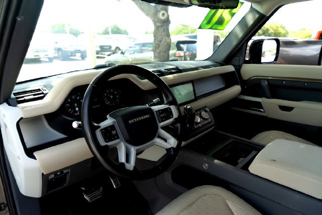 Used 2020 Land Rover Defender 110 First Edition AWD/4WD image 9
