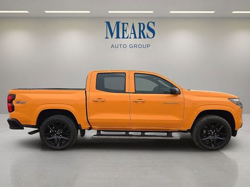 Used 2025 Chevrolet Colorado Z71 w/ Technology Package image 6
