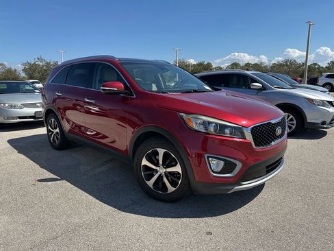 Used 2017 Kia Sorento EX w/ EX Advanced Touring Package image 2