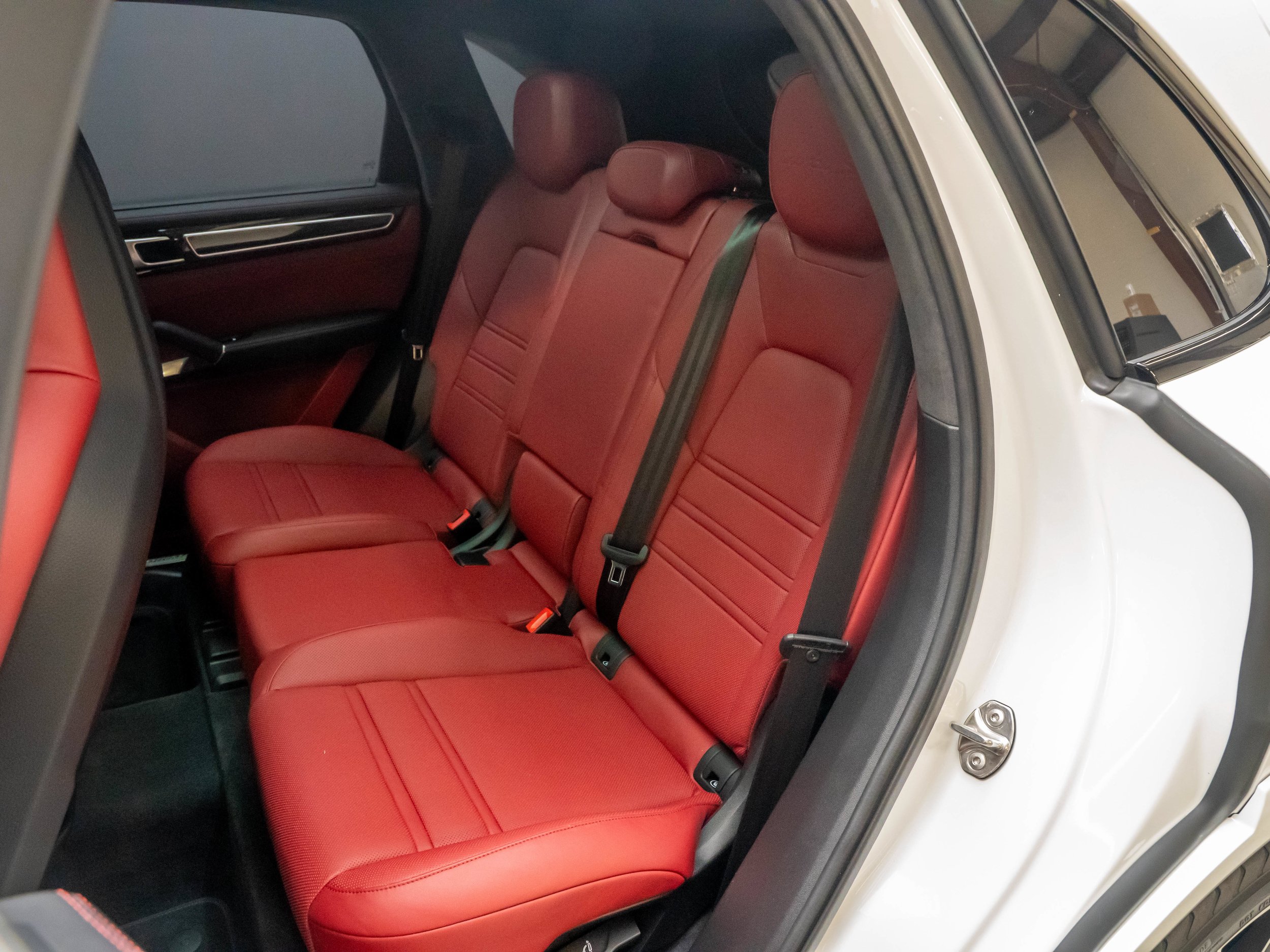 Used 2022 Porsche Cayenne Turbo S AWD/4WD image 35