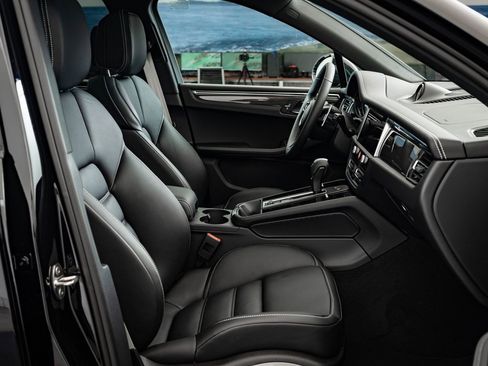 New 2026 Porsche Macan S image 30