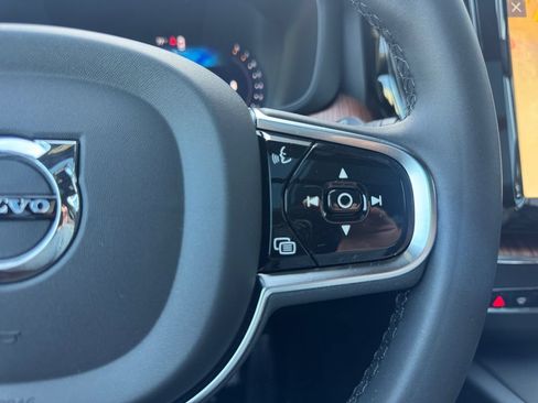 Certified 2024 Volvo XC60 B5 Plus w/ Climate Package AWD/4WD image 18