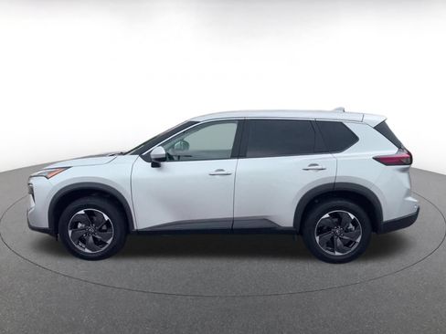 Used 2025 Nissan Rogue SV AWD/4WD image 9