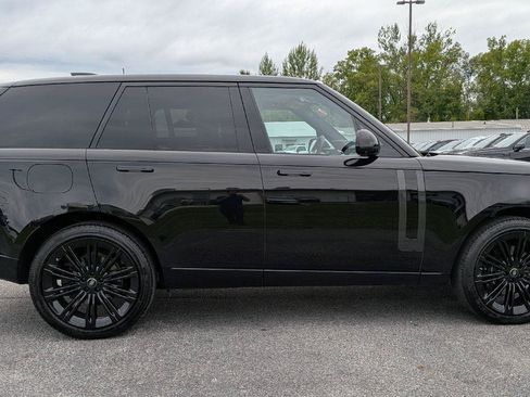 Used 2025 Land Rover Range Rover SE AWD/4WD image 5