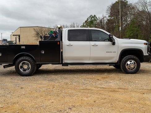 New 2026 Chevrolet Silverado 3500 LT w/ Convenience Package image 14