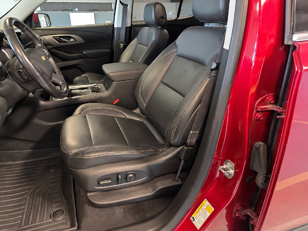 Used 2018 Chevrolet Traverse LT AWD/4WD image 8