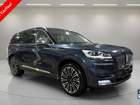 Used 2022 Lincoln Aviator Black Label w/ Class IV Trailer Tow Package image 1