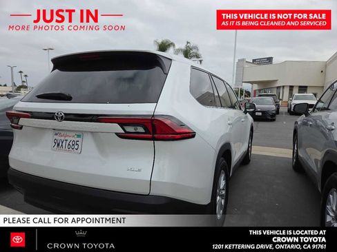 Used 2026 Toyota Grand Highlander FWD image 2