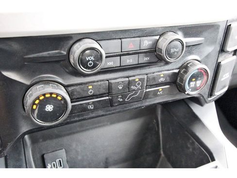 Used 2025 Ford F250 XLT w/ FX4 Off-Road Package image 26