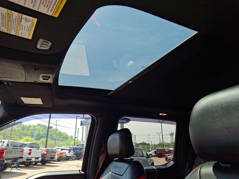 Used 2017 Ford F150 Lariat w/ Equipment Group 502A Luxury AWD/4WD image 14