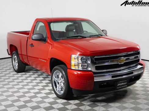 Used 2011 Chevrolet Silverado 1500 W/T w/ LS Package RWD image 2