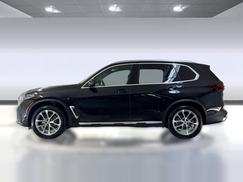 New 2026 BMW X5 sDrive40i w/ Premium Package image 2
