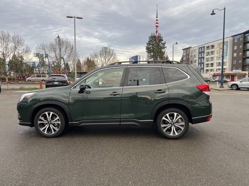 Used 2023 Subaru Forester Limited image 2