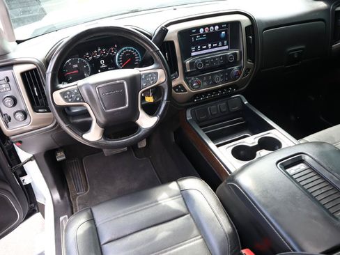 Used 2018 GMC Sierra 2500 Denali w/ Duramax Plus Package AWD/4WD image 13