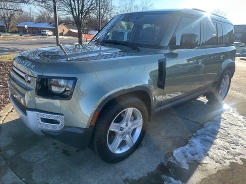 Used 2020 Land Rover Defender 110 SE image 3