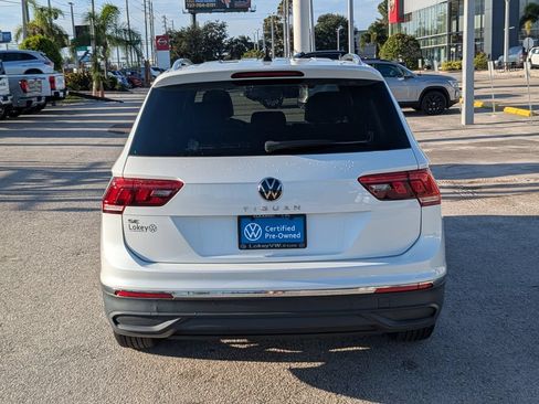 Certified 2023 Volkswagen Tiguan SE FWD image 5