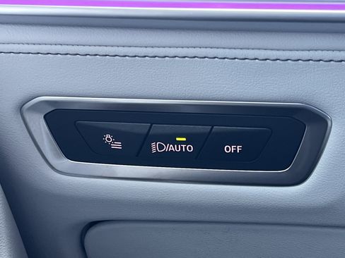 Used 2025 BMW XM image 15