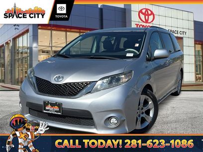 Used 2012 Toyota Sienna SE