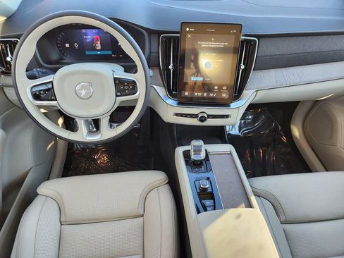 New 2026 Volvo XC90 B6 Ultra w/ Protection Package image 14