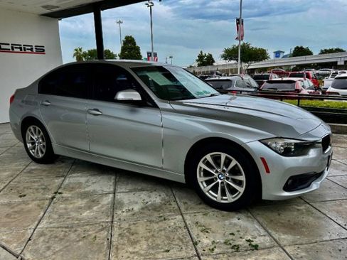 Used 2017 BMW 320i Sedan image 5