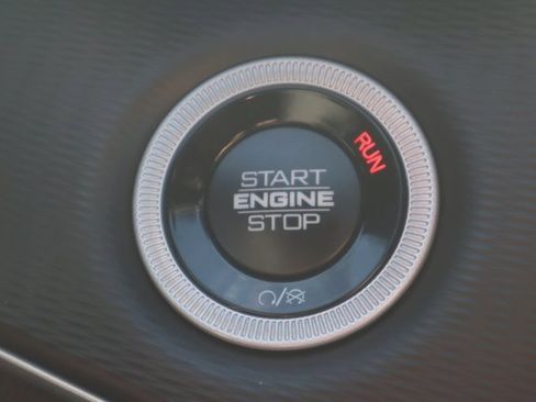 New 2025 Jeep Grand Cherokee Laredo image 10