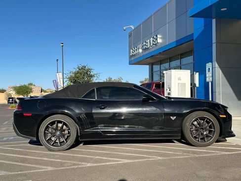 Used 2015 Chevrolet Camaro SS w/ Commemorative Special Edition RWD image 6