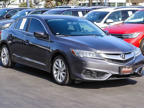 Used 2018 Acura ILX FWD image 3
