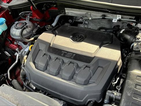 Used 2022 Volkswagen Tiguan SE AWD/4WD image 30