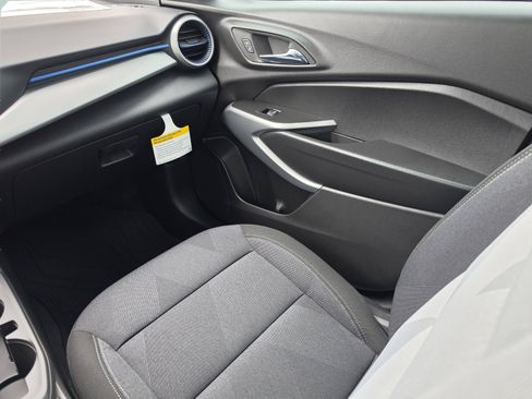 New 2026 Chevrolet Trax LS w/ LS Convenience Package FWD image 18