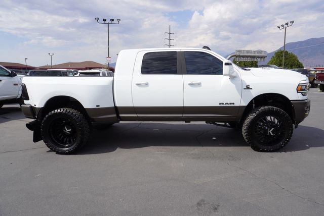 Used 2024 RAM 3500 Laramie w/ Night Edition AWD/4WD image 15