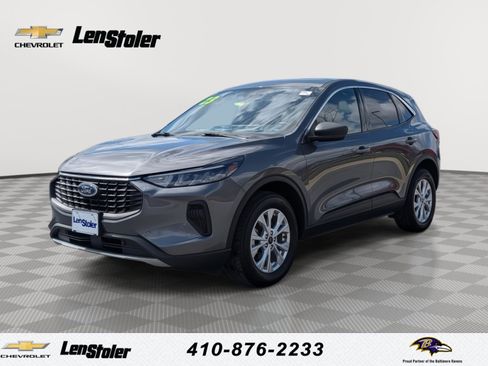 Used 2023 Ford Escape Active w/ Tech Pack #1 AWD/4WD image 1