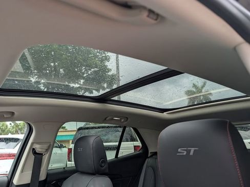 Certified 2023 Buick Envision Essence w/ Sport Touring Package FWD image 21