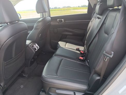 Certified 2024 Kia Sorento S w/ Panoramic Sunroof Package FWD image 17