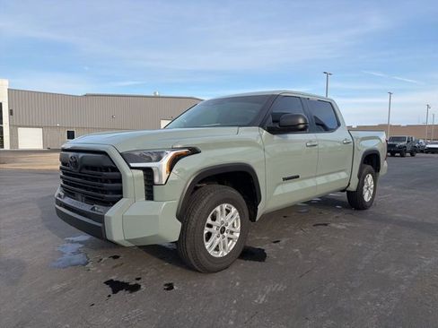 Used 2024 Toyota Tundra SR5 w/ SR5 Premium Package image 3