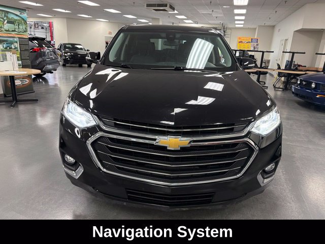 Used 2019 Chevrolet Traverse Premier w/ Driver Confidence II Package FWD image 2
