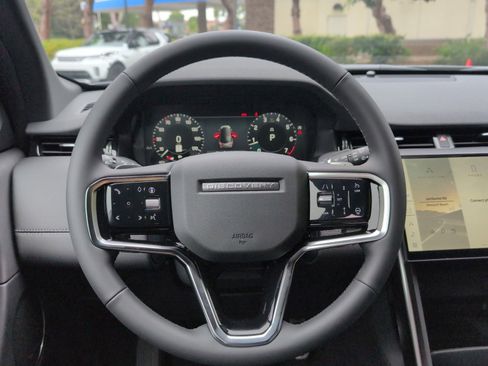 New 2026 Land Rover Discovery Sport Landmark image 18