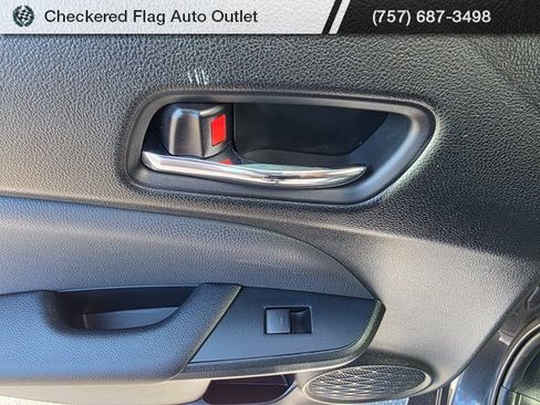 Used 2022 Toyota Prius XLE image 42