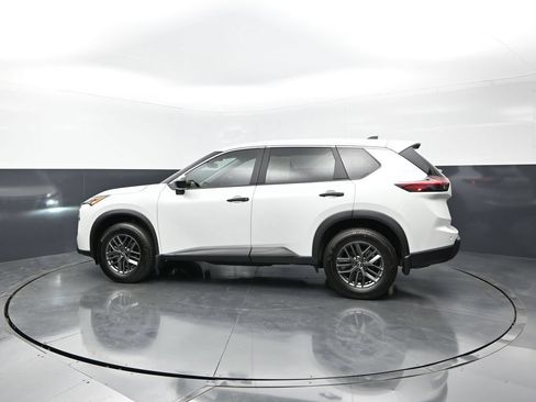 Certified 2025 Nissan Rogue S FWD image 8