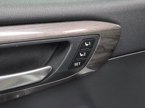 Used 2021 Toyota Highlander Platinum image 20