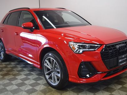 New 2025 Audi Q3 2.0T Premium