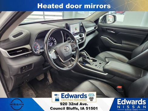 Used 2023 Toyota Highlander XLE AWD/4WD image 21