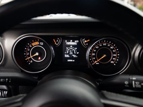 Used 2022 Jeep Wrangler Unlimited Sport image 12