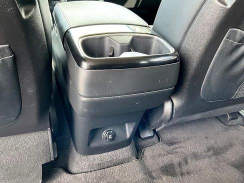 Used 2023 Kia Telluride LX image 29